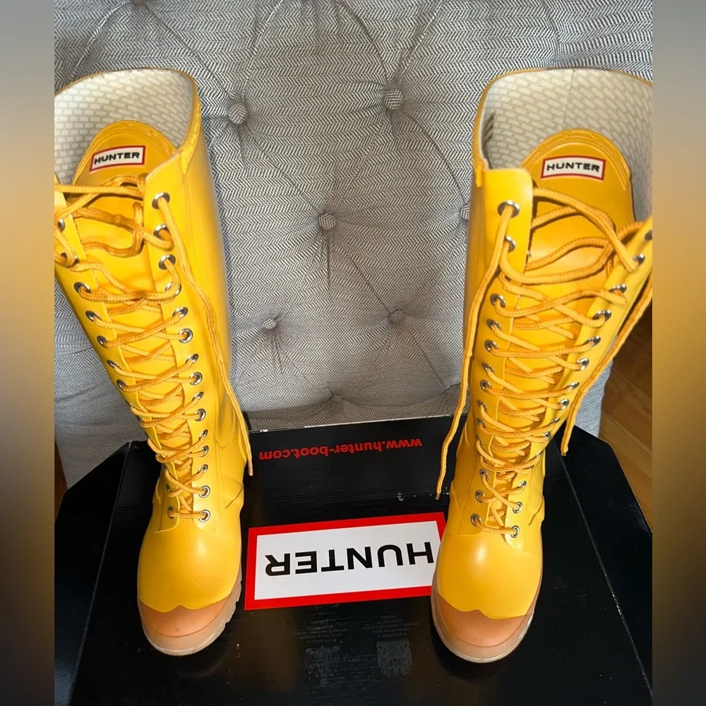 Yellow Hunter Boots Original Wellington Wellies Rain Snow Size 6 - In Box - Picture 2 of 6